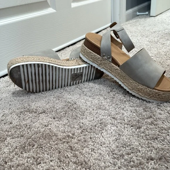 Gray Espadrille Wedge Sandals by Soda - Picture 5 of 7